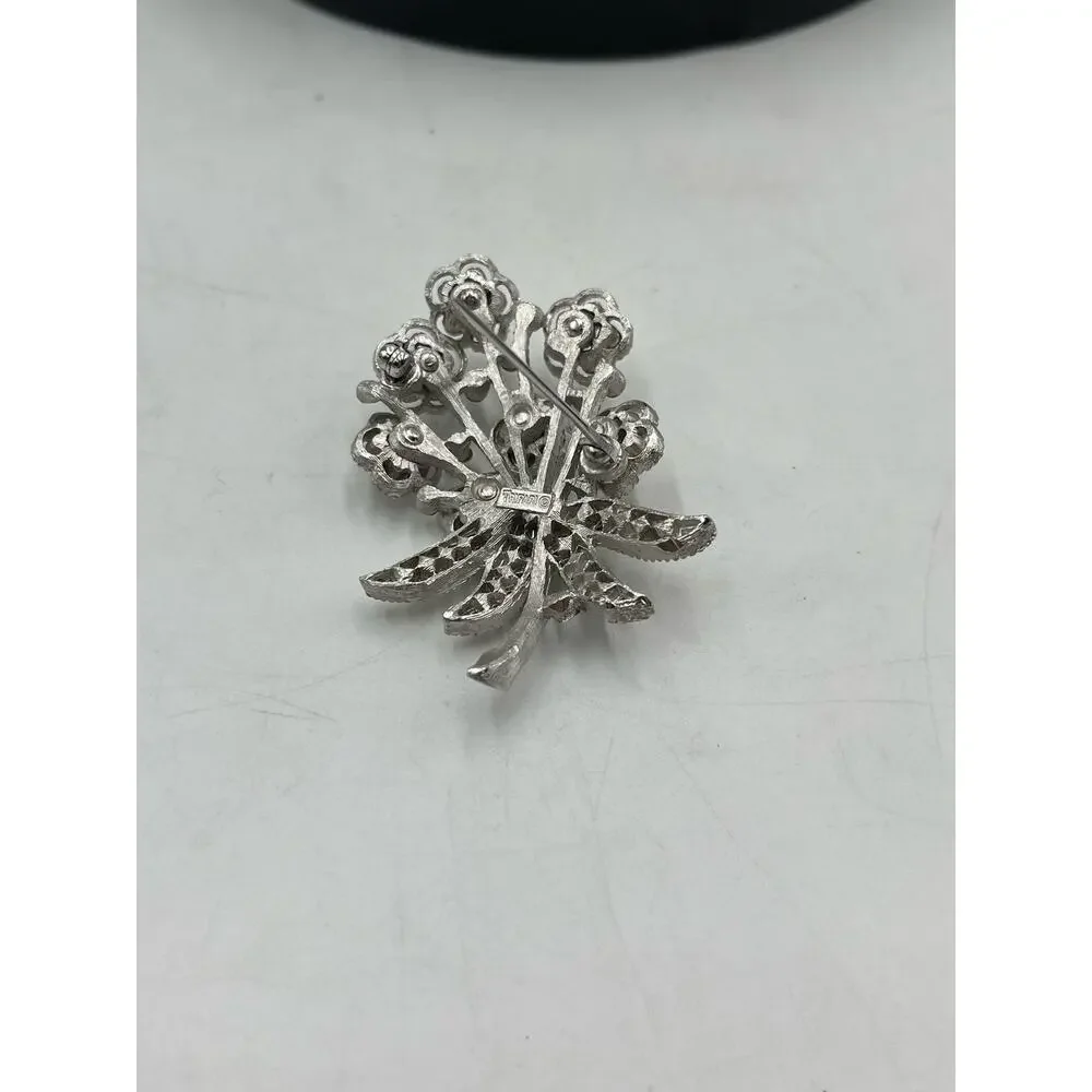Crown Trifari Vintage Rhinestone Listed Plated Mill Work‎ Floral Bouquet Brooch